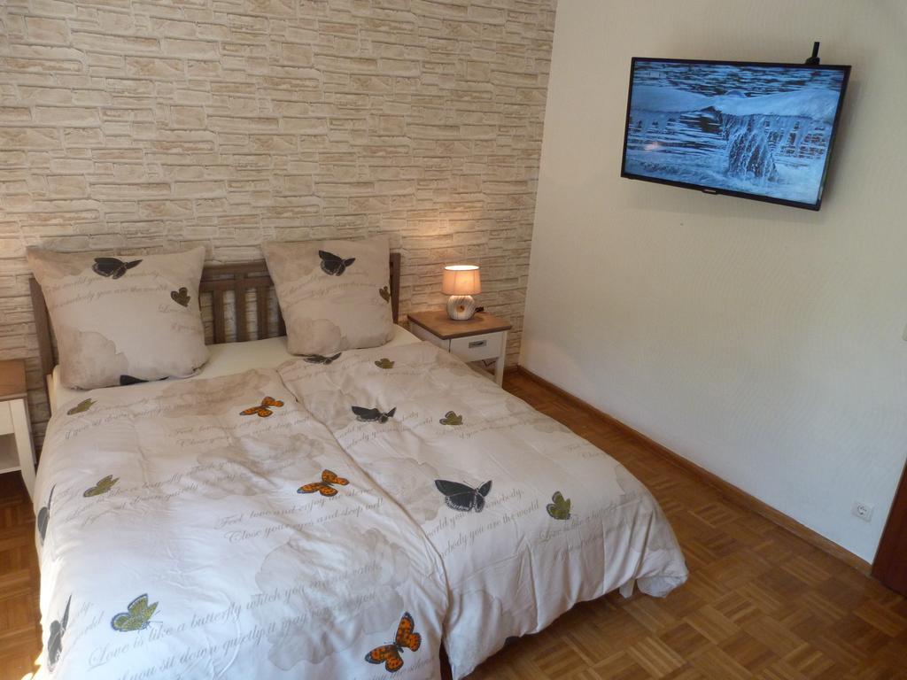 5X Balkon-Apartments Mit Kueche 40-65Qm Ruhrgebietferienwohnung Dobry-Fuchs أوبيرهاوزين الغرفة الصورة